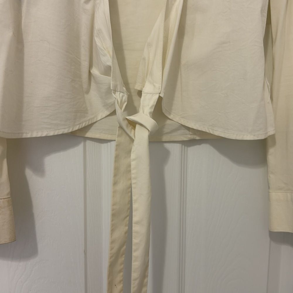 BCBGMaxAzria Cream Tied Classic Top Size 4 IVORY - Like New Collared Top - Picture 3 of 4